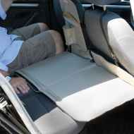 Picture of BACKSEAT BARRIER/BRIDGE KURGO - Hampton Sand/Black