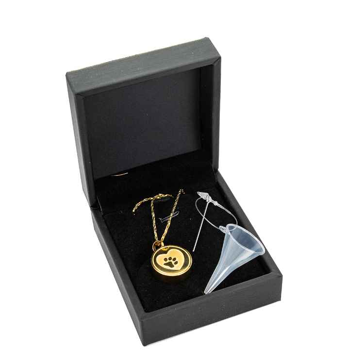 Picture of CREMATION JEWELRY PAWS on YOUR HEART PENDANT - Yellow Gold